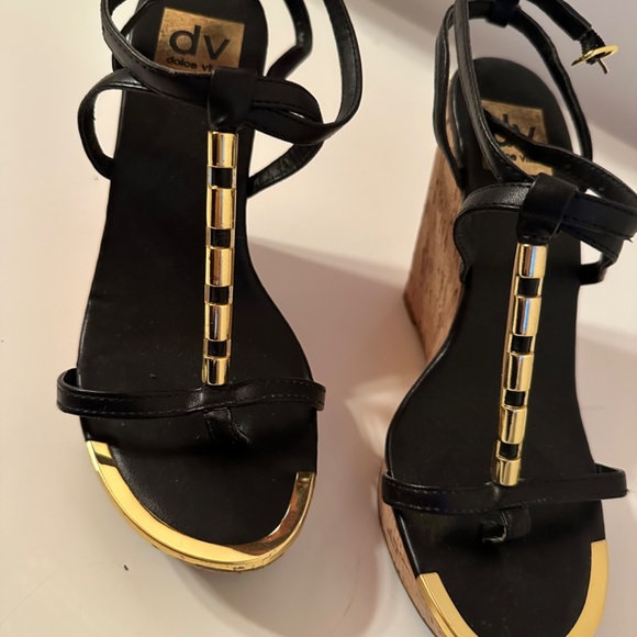 Dolce vita leather sandals with gold detail - Picture 5 of 6